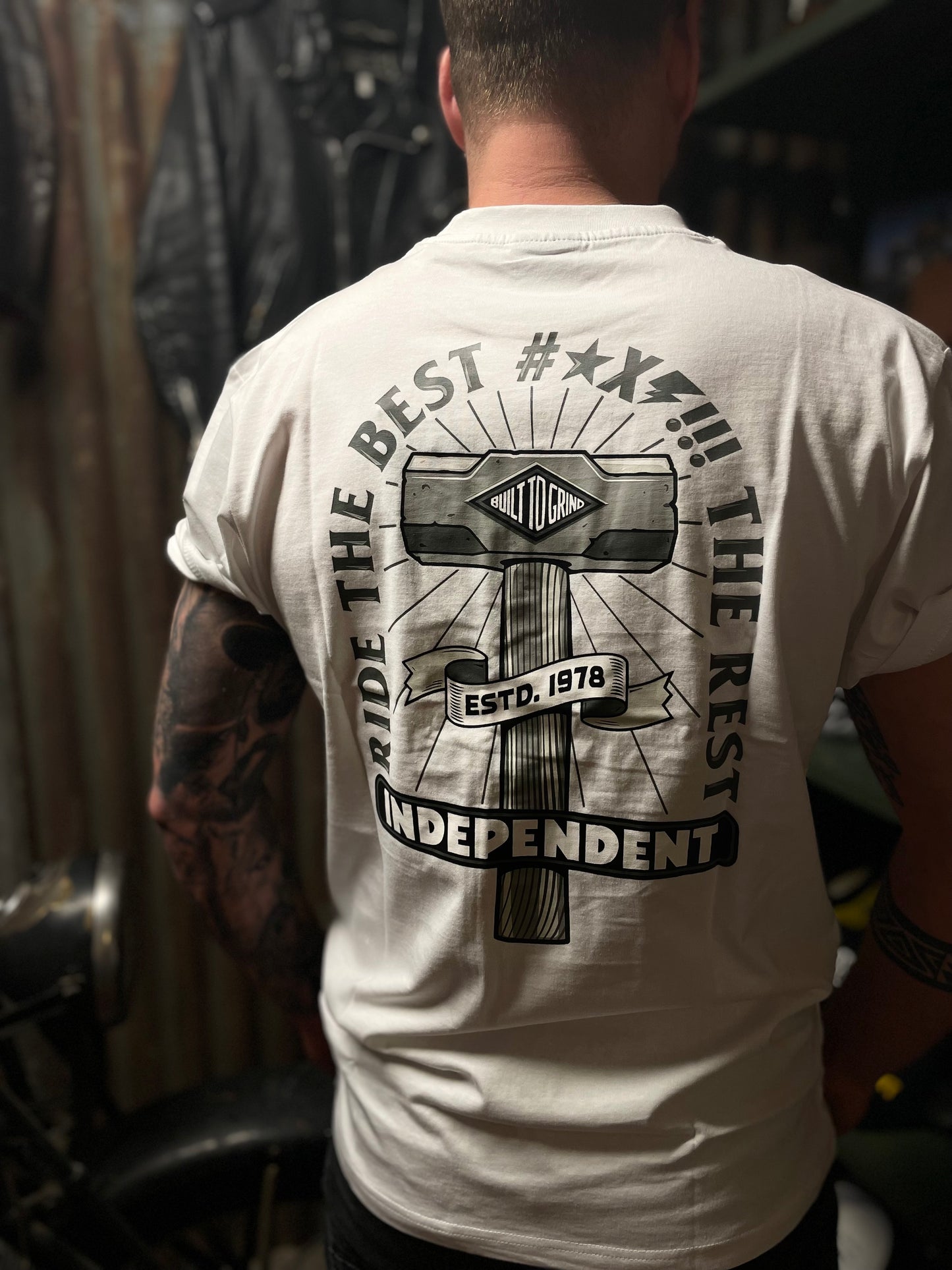 Independent rtb sledge  T-Shirt vit unisex